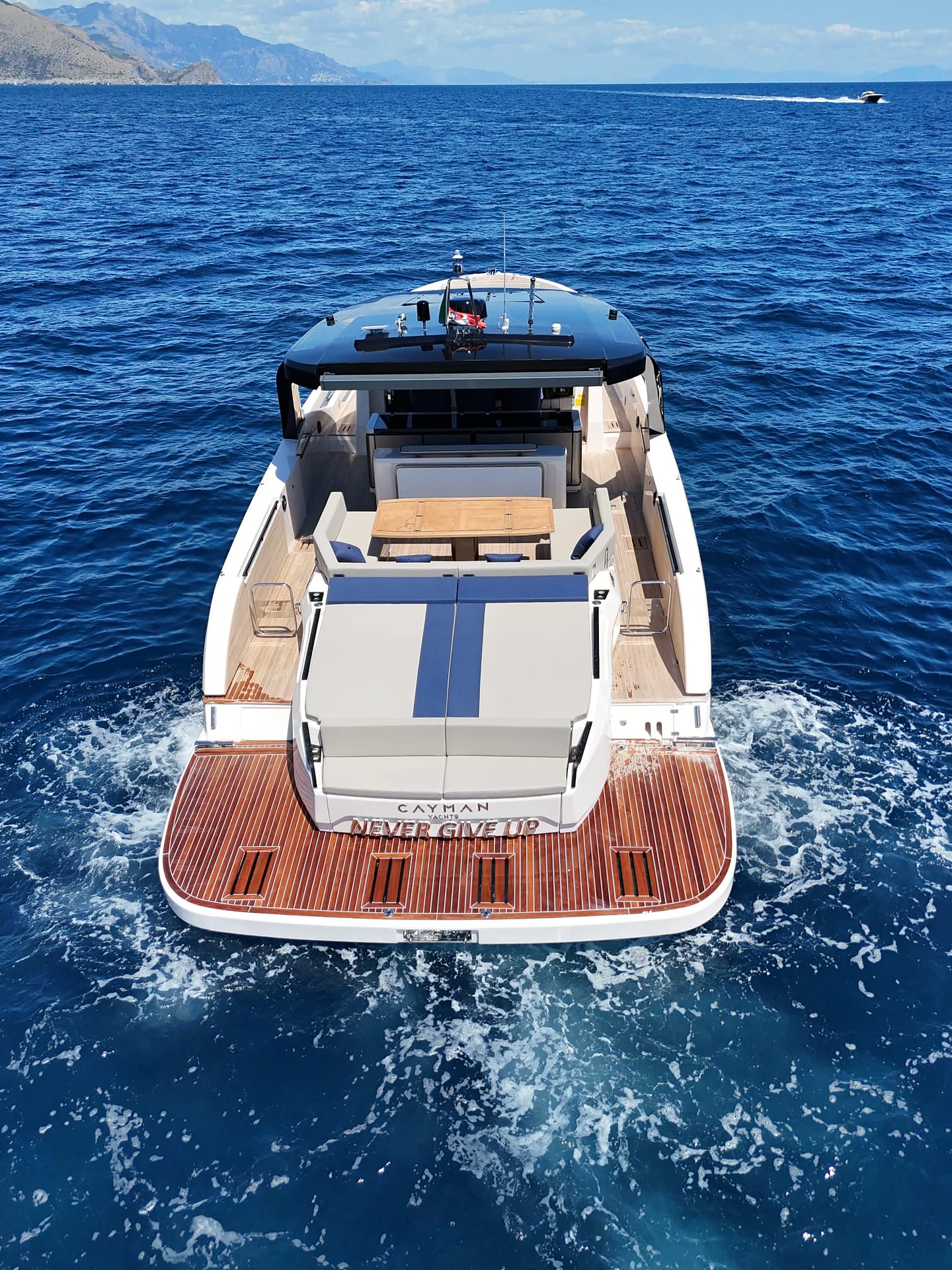 Caiman 54 deck