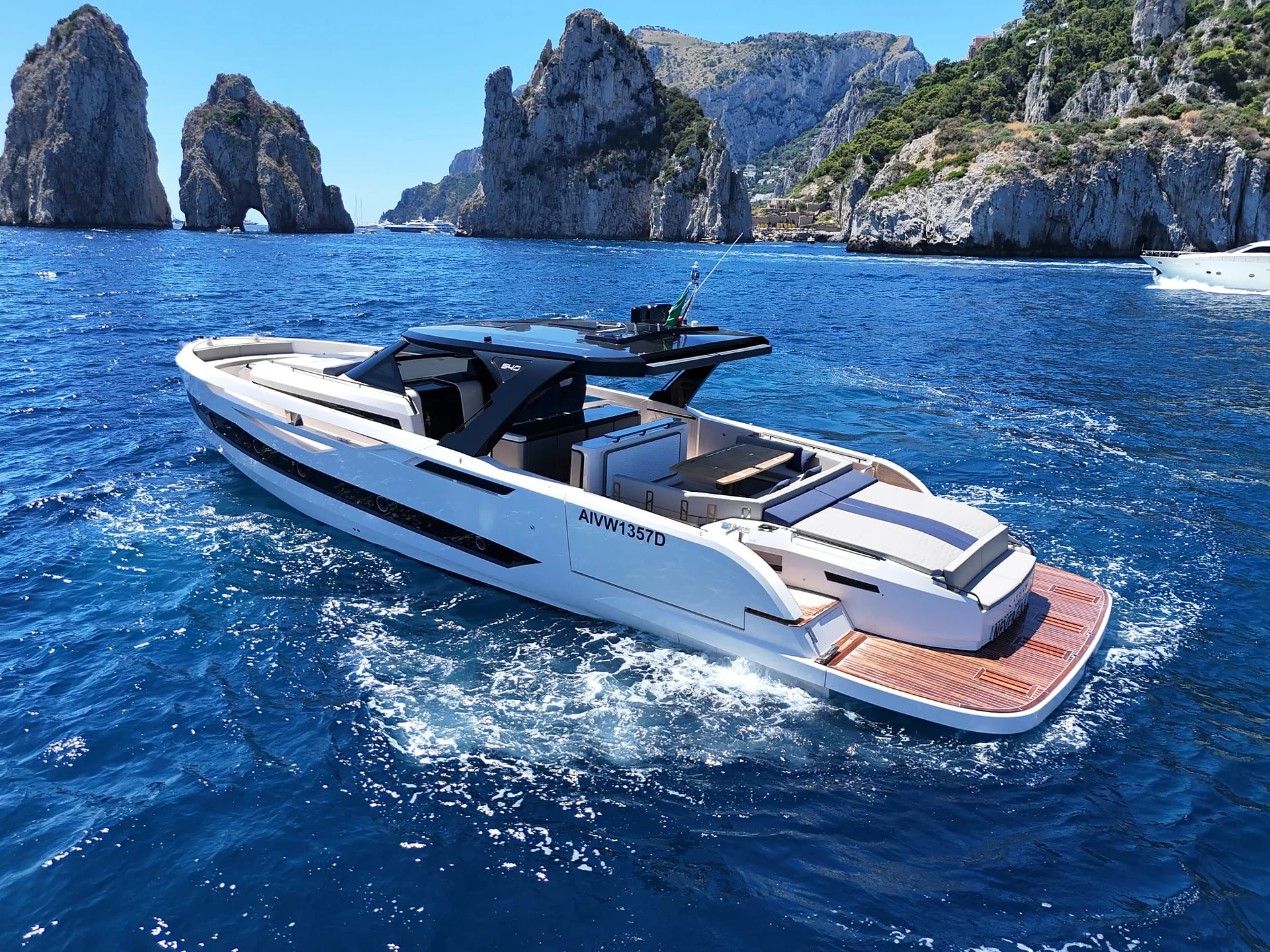 Caiman 54 sundeck