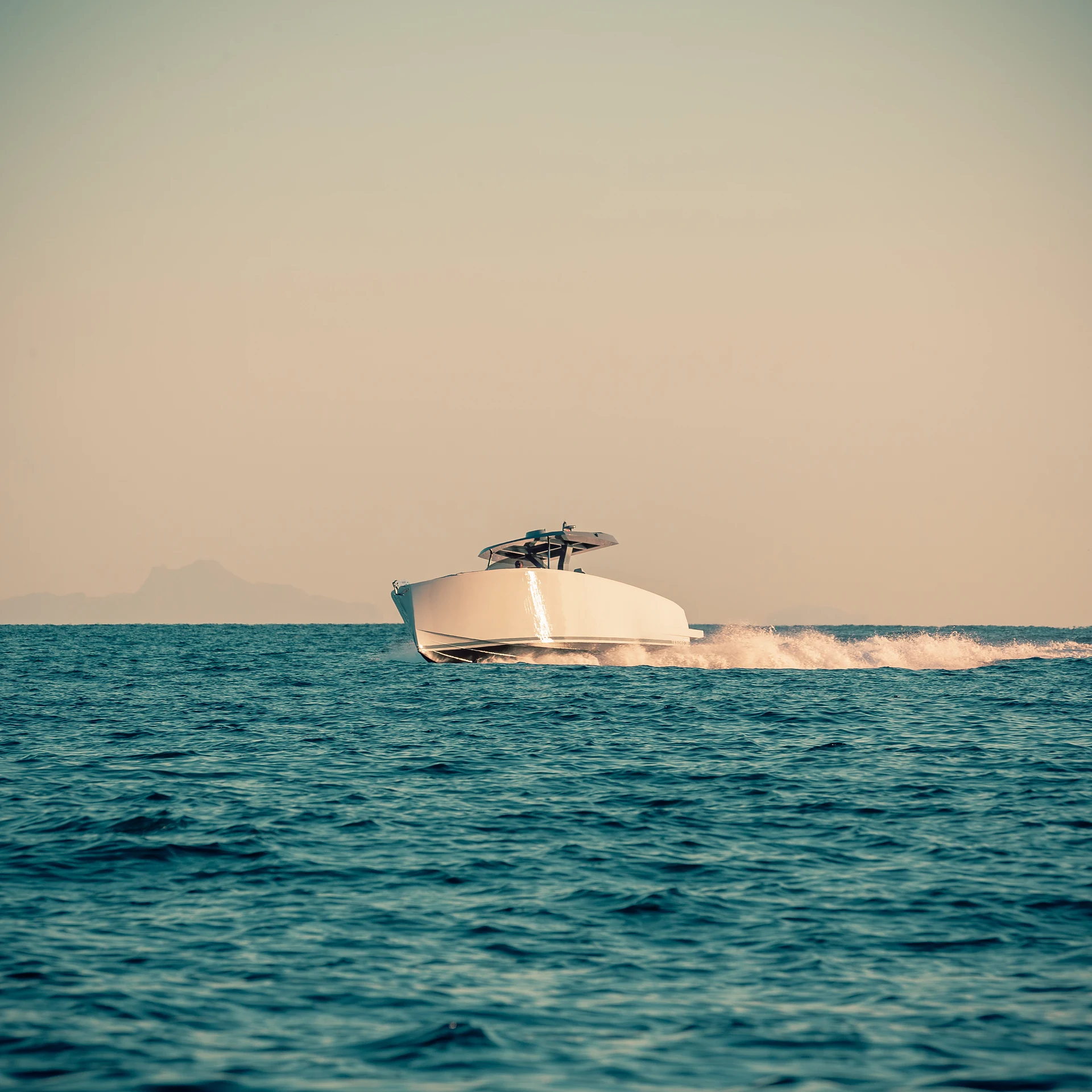 Tesoro 42 stern